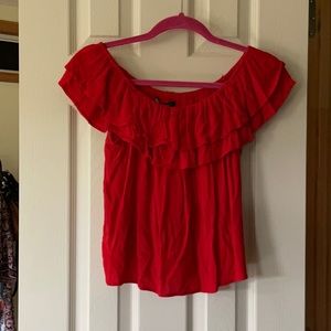 Hardly worn off the shoulder flowy crop!